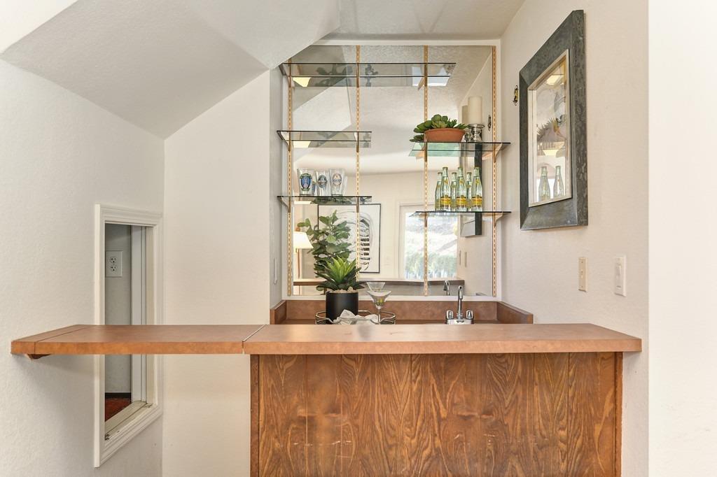 Detail Gallery Image 27 of 52 For 1320 Greenborough Dr, Roseville,  CA 95661 - 4 Beds | 2/1 Baths