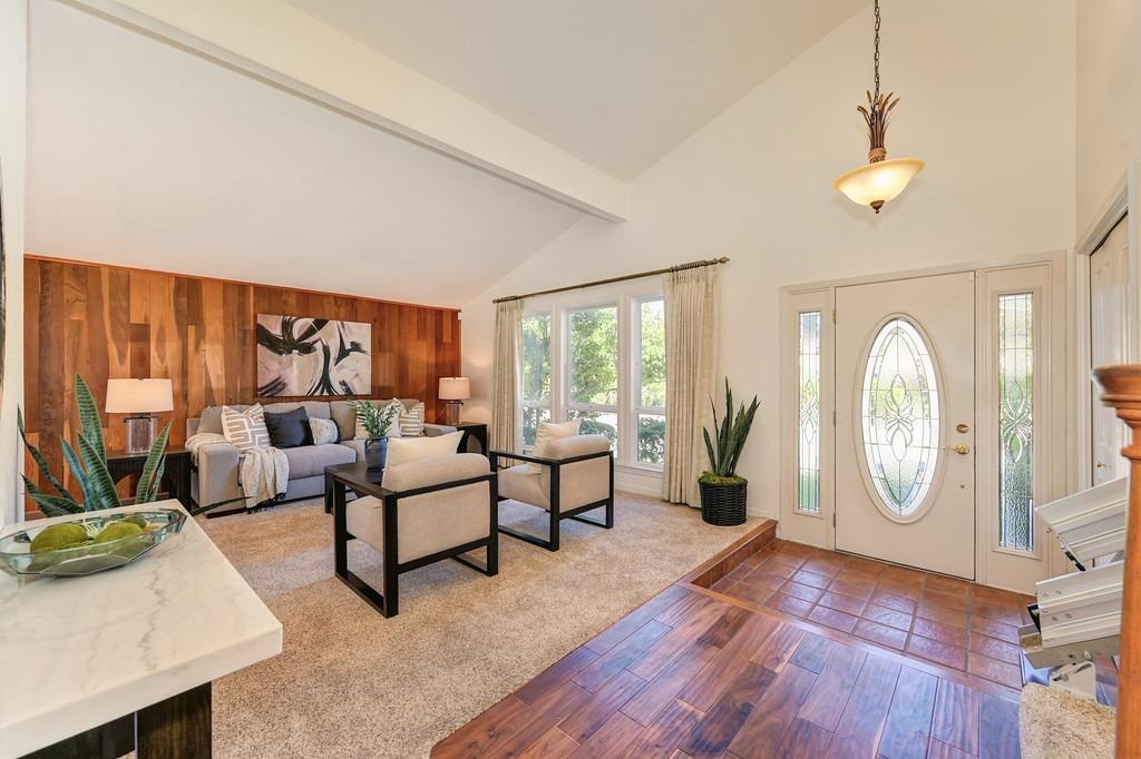 Detail Gallery Image 19 of 52 For 1320 Greenborough Dr, Roseville,  CA 95661 - 4 Beds | 2/1 Baths