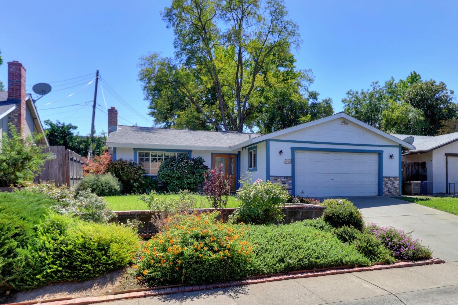 Detail Gallery Image 1 of 1 For 6564 Woodpark Way, Citrus Heights,  CA 95621 - 3 Beds | 2 Baths