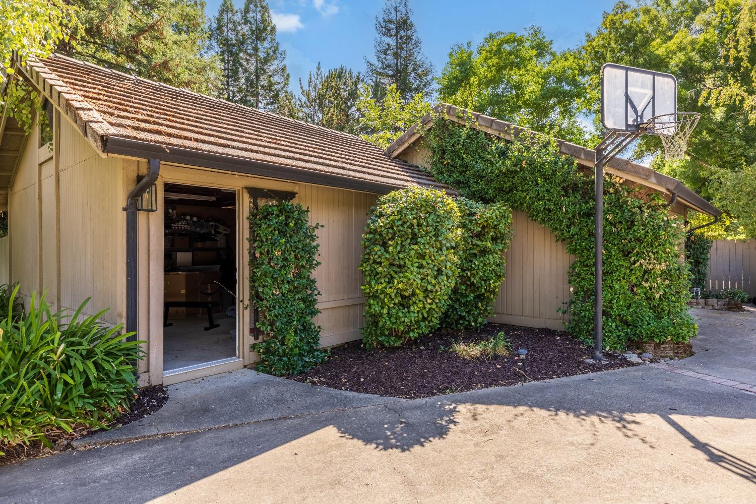 Detail Gallery Image 56 of 76 For 9920 Willey Ct, Granite Bay,  CA 95746 - 4 Beds | 2/1 Baths