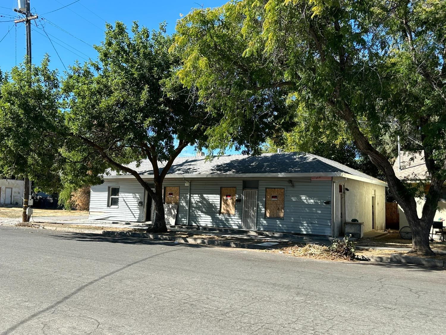 N Shasta Street, Willows, California image 1