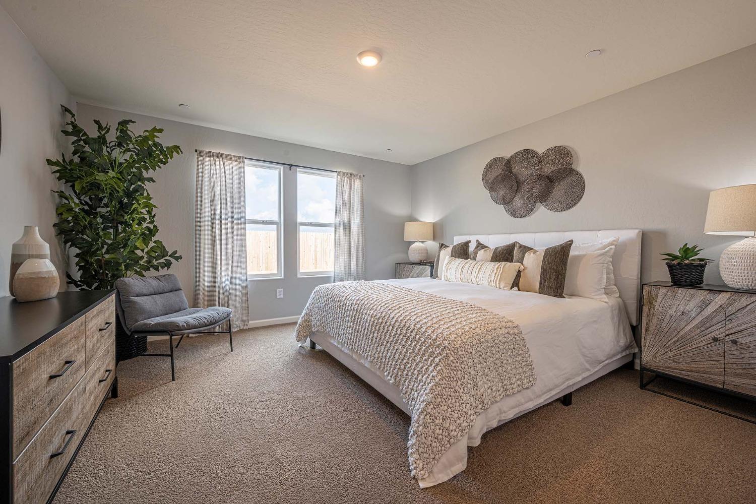 Detail Gallery Image 12 of 19 For 388 Gallaway Ct #498,  Los Banos,  CA 93635 - 4 Beds | 2 Baths