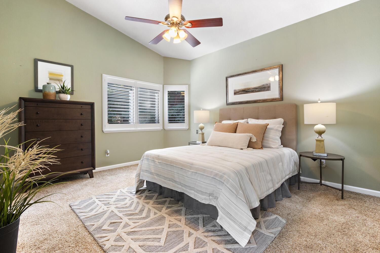 Detail Gallery Image 22 of 41 For 7455 Castano Way, Sacramento,  CA 95831 - 4 Beds | 2/1 Baths