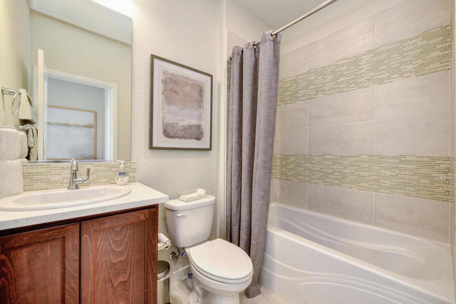 Detail Gallery Image 38 of 56 For 3420 Magnolia Way, Folsom,  CA 95630 - 3 Beds | 2/1 Baths