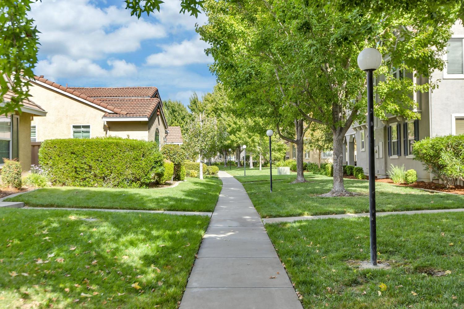 Detail Gallery Image 48 of 54 For 3063 Brunnet Ln, Sacramento,  CA 95833 - 3 Beds | 2 Baths