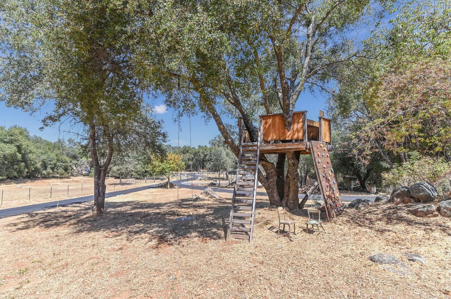 Detail Gallery Image 56 of 75 For 18051 Yosemite, Tuolumne,  CA 95379 - 3 Beds | 3/1 Baths