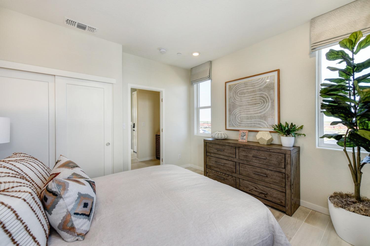 Detail Gallery Image 36 of 56 For 3420 Magnolia Way, Folsom,  CA 95630 - 3 Beds | 2/1 Baths