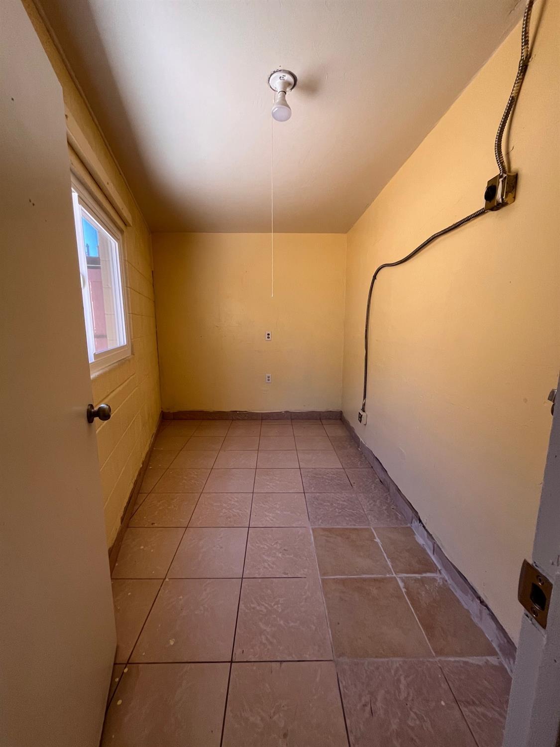 Detail Gallery Image 14 of 21 For 4731 Freeport Blvd #1,  Sacramento,  CA 95822 - – Beds | – Baths