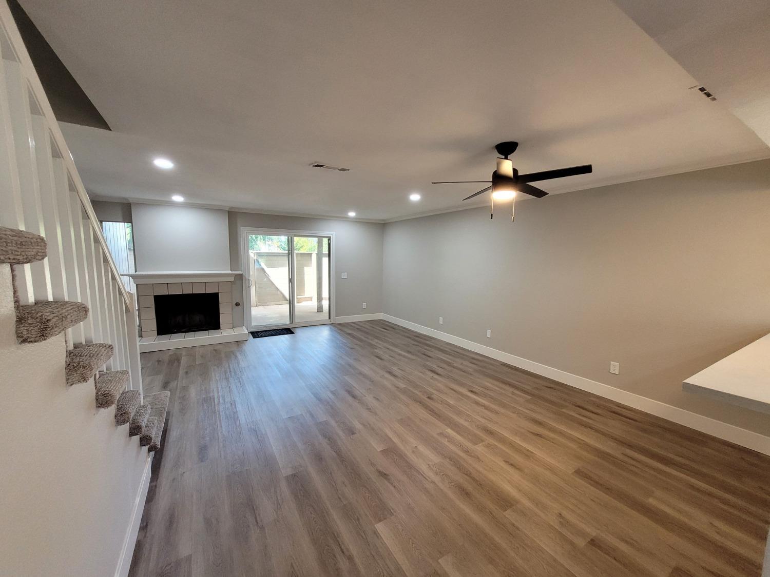 Detail Gallery Image 13 of 31 For 9166 Madison Green Ln #55,  Orangevale,  CA 95662 - 2 Beds | 2/1 Baths