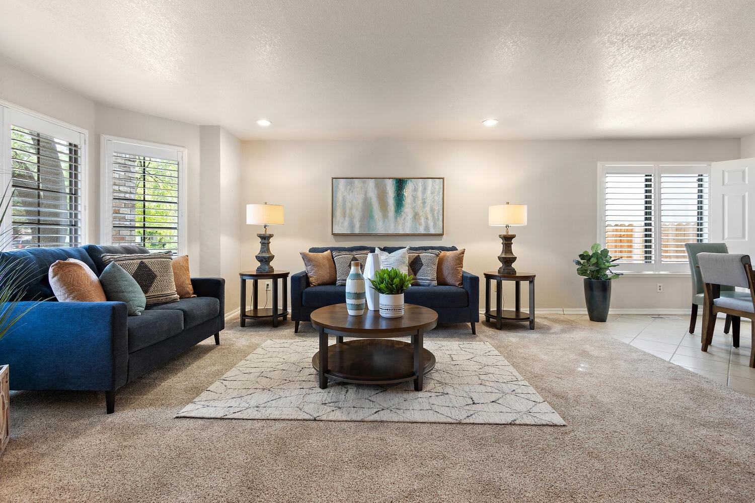 Detail Gallery Image 3 of 41 For 7455 Castano Way, Sacramento,  CA 95831 - 4 Beds | 2/1 Baths