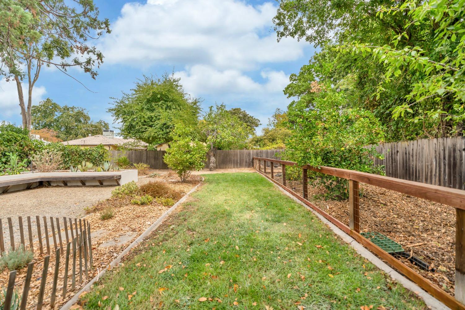 Detail Gallery Image 48 of 55 For 5961 19th Ave, Sacramento,  CA 95820 - 3 Beds | 2 Baths