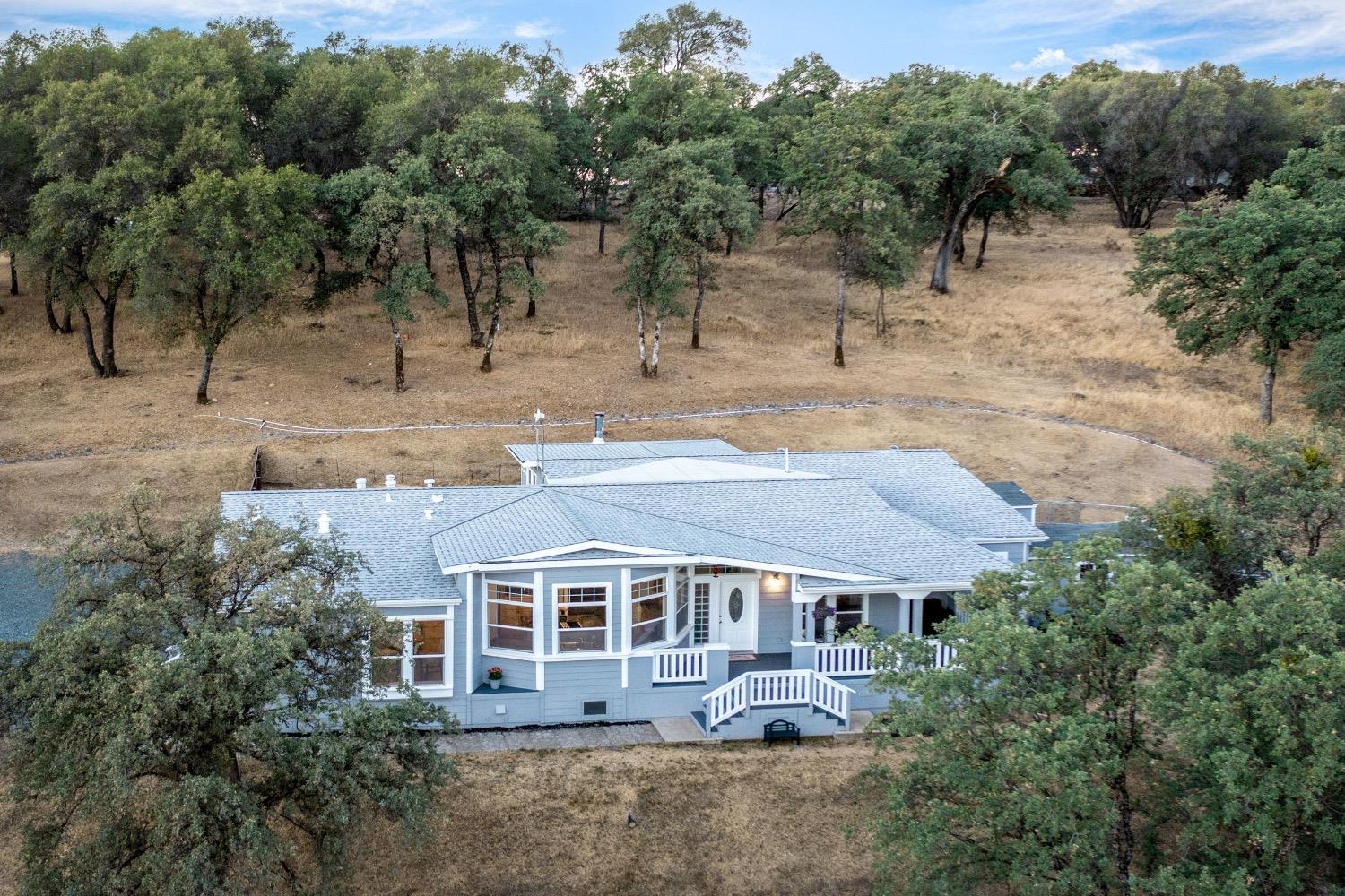 Detail Gallery Image 2 of 75 For 24090 Restive Way, Grass Valley,  CA 95949 - 4 Beds | 2/1 Baths