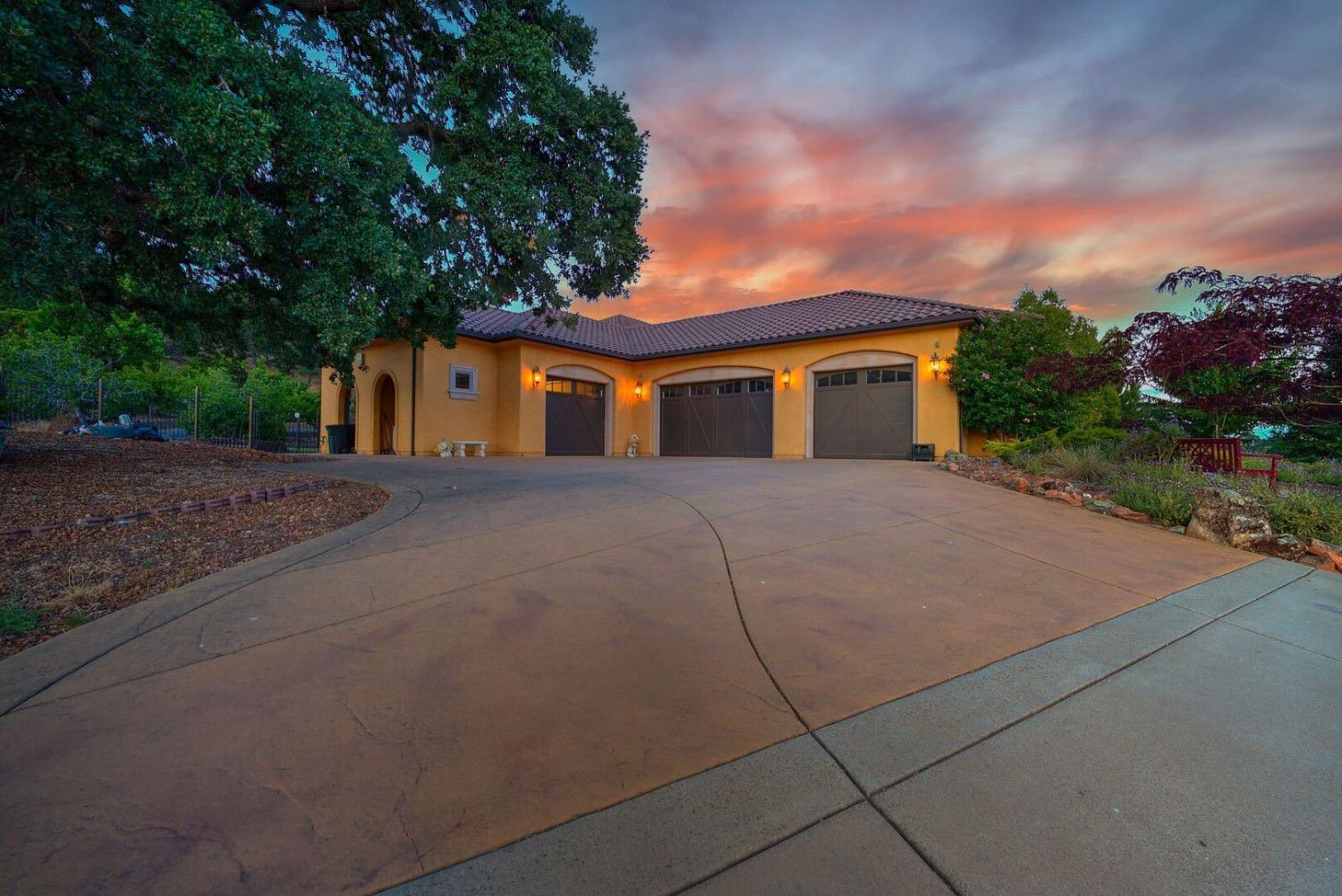 Detail Gallery Image 9 of 87 For 3645 Tri Family Rd, Pilot Hill,  CA 95664 - 4 Beds | 4/1 Baths