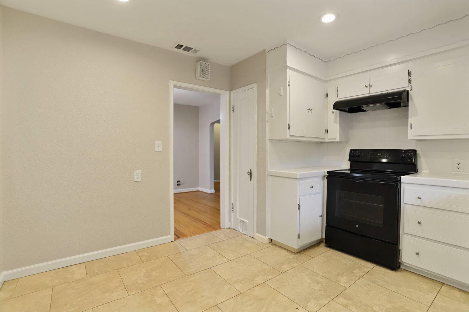 Detail Gallery Image 23 of 36 For 201 E Ellis St, Stockton,  CA 95204 - 3 Beds | 2 Baths