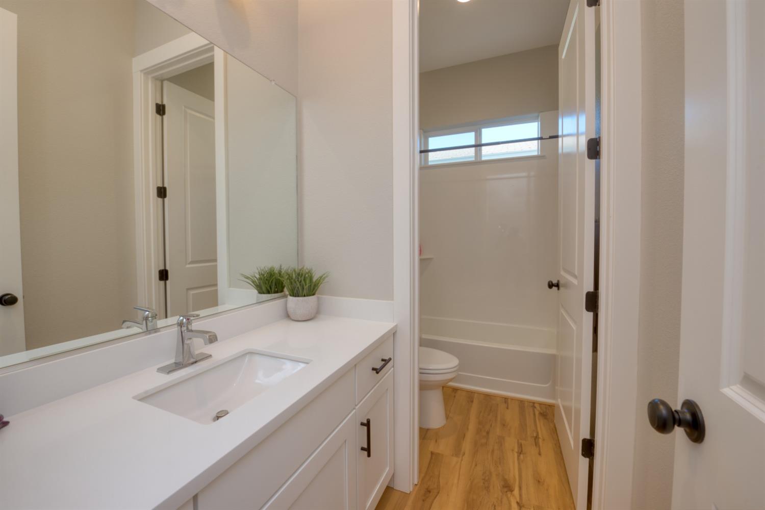 Detail Gallery Image 22 of 45 For 2775 Meadowbrook Ln, Turlock,  CA 95382 - 3 Beds | 2/1 Baths