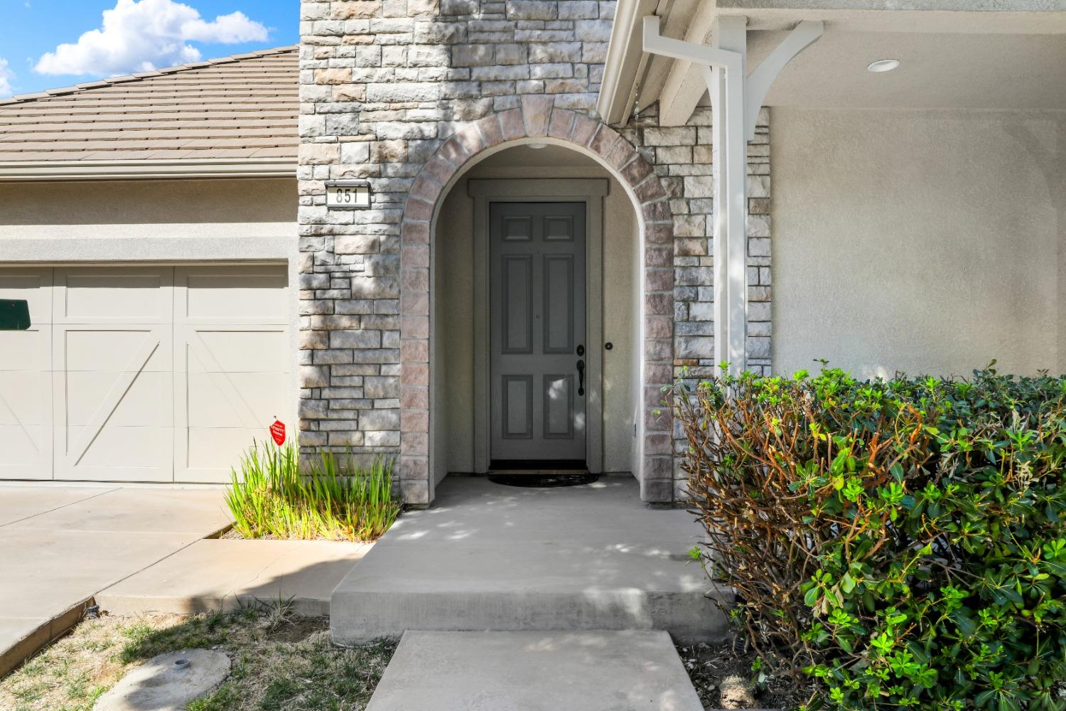 Detail Gallery Image 3 of 51 For 851 W Simplicidad St, Tracy,  CA 95391 - 4 Beds | 3 Baths