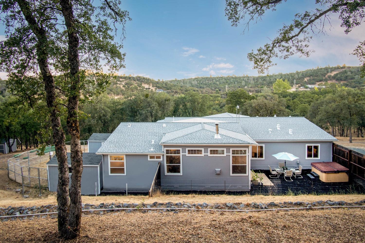 Detail Gallery Image 3 of 75 For 24090 Restive Way, Grass Valley,  CA 95949 - 4 Beds | 2/1 Baths