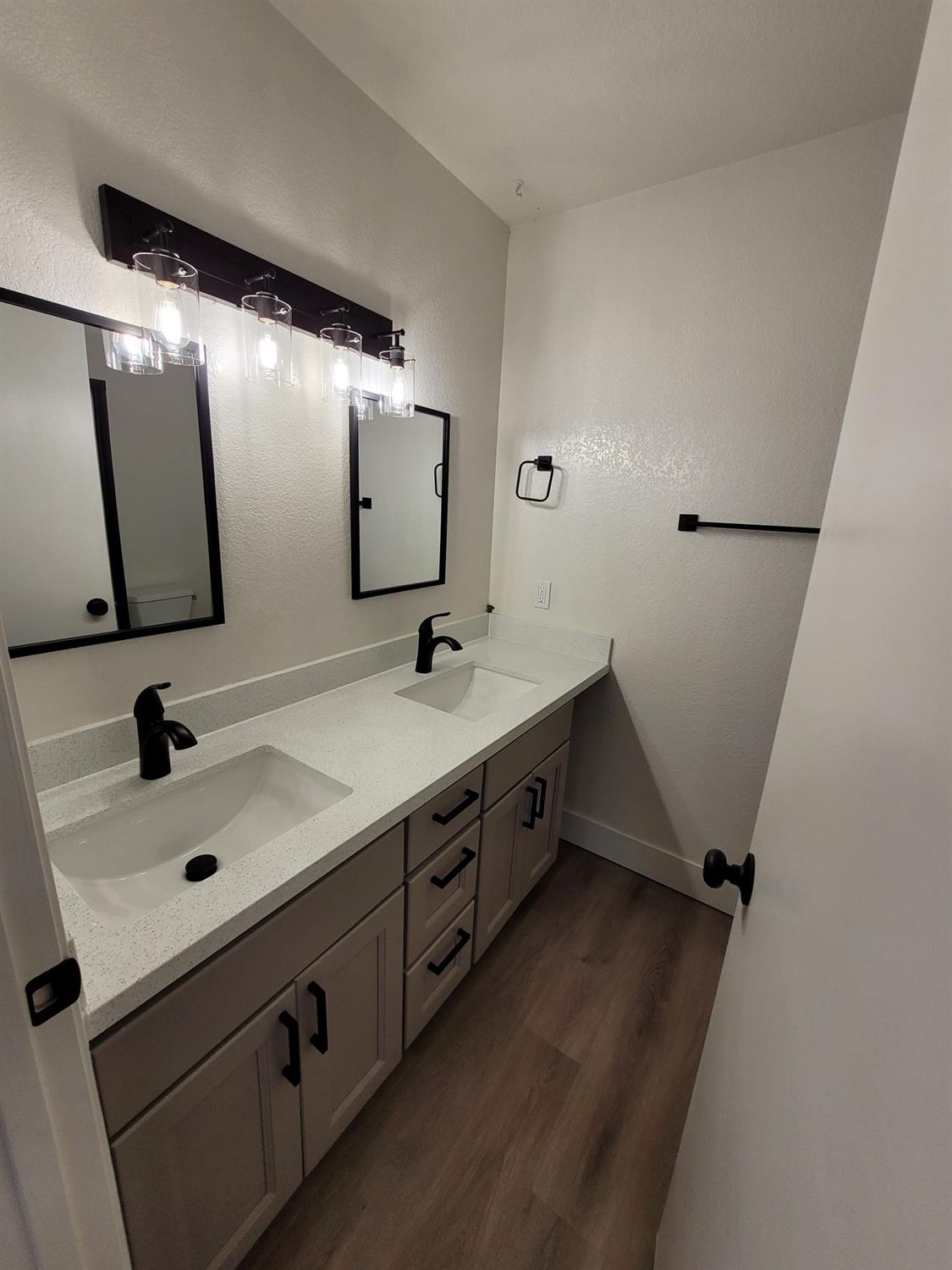 Detail Gallery Image 29 of 31 For 9166 Madison Green Ln #55,  Orangevale,  CA 95662 - 2 Beds | 2/1 Baths