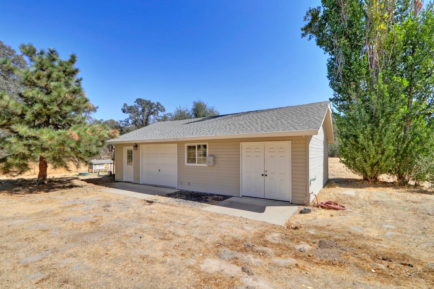 Detail Gallery Image 79 of 97 For 2873 Butler Ln, Valley Springs,  CA 95252 - 5 Beds | 3/1 Baths