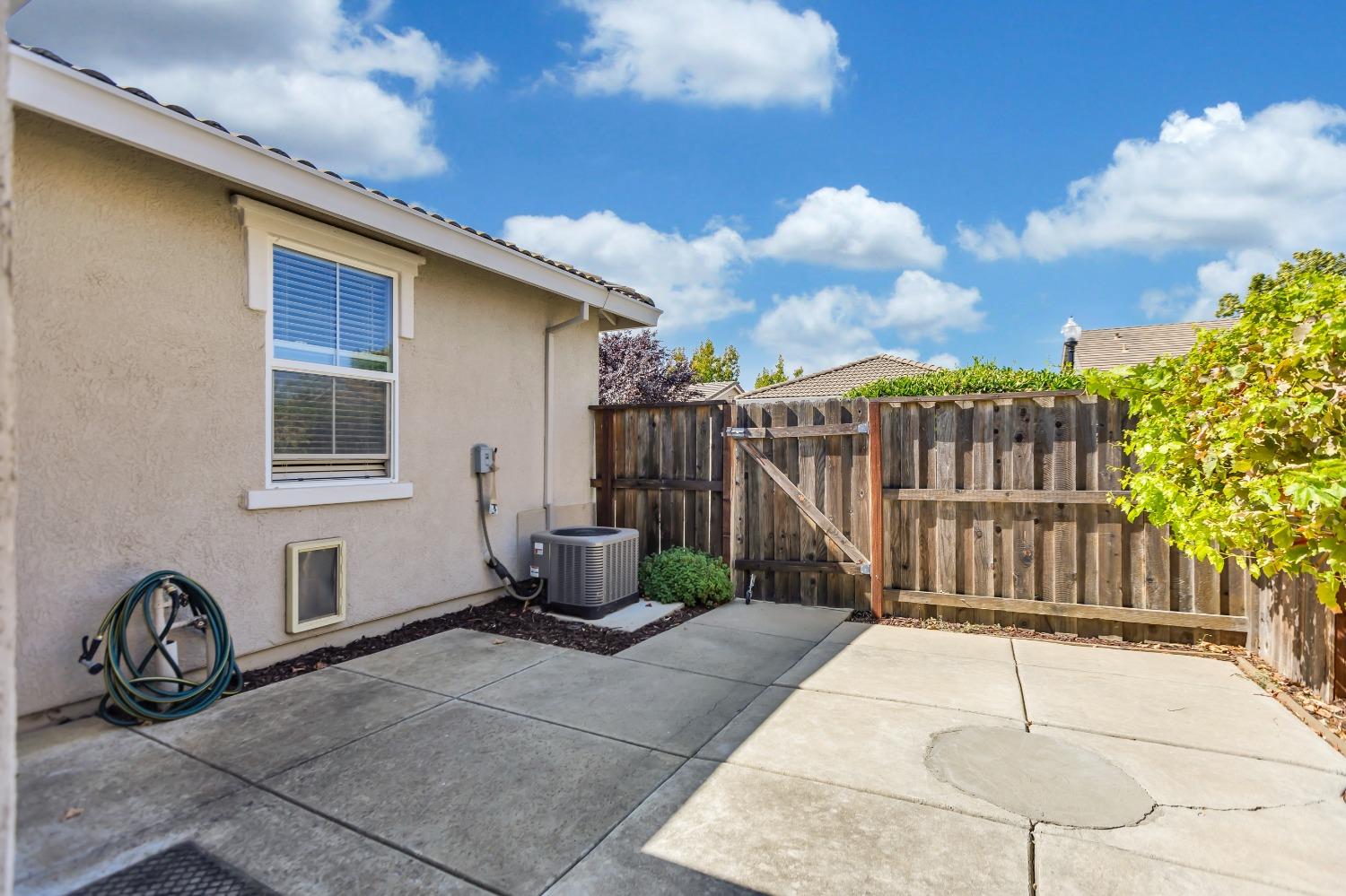 Detail Gallery Image 44 of 54 For 3063 Brunnet Ln, Sacramento,  CA 95833 - 3 Beds | 2 Baths