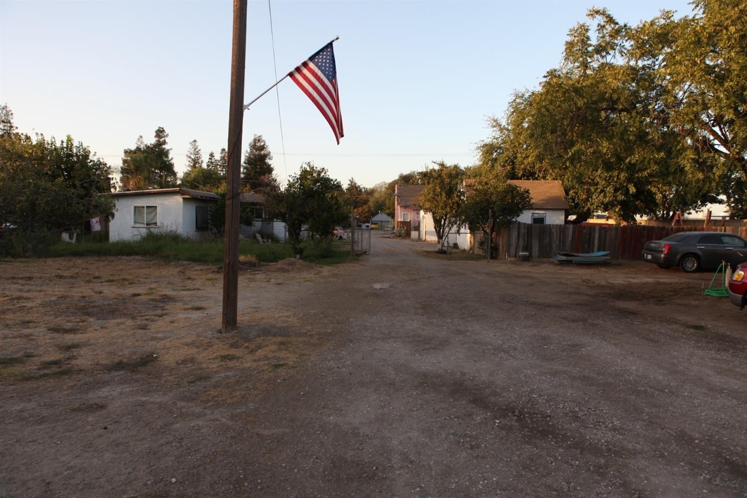 Woodland Avenue, Modesto, California image 4