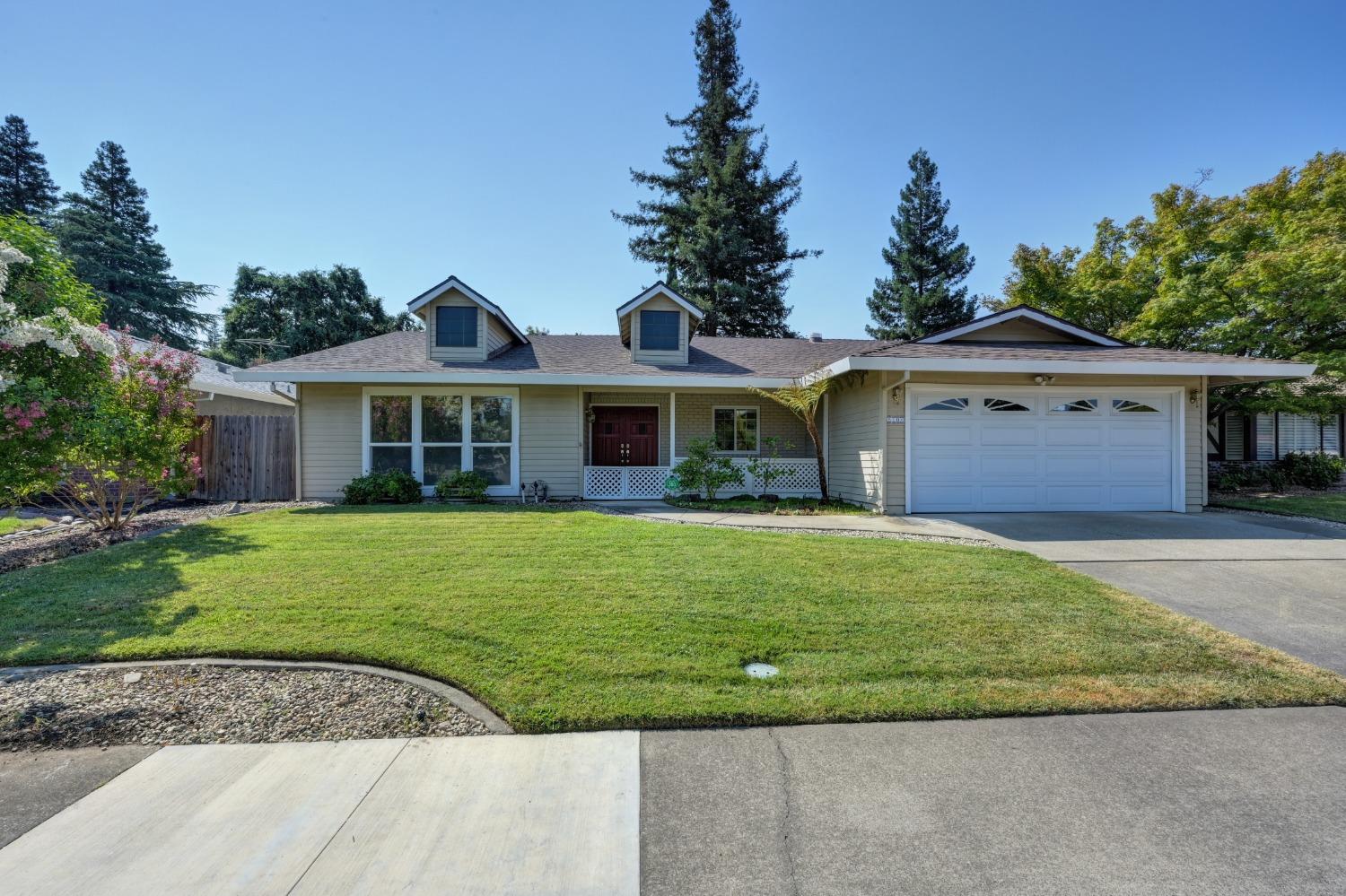 Detail Gallery Image 1 of 1 For 5108 Linda Lou Dr, Carmichael,  CA 95608 - 3 Beds | 2 Baths