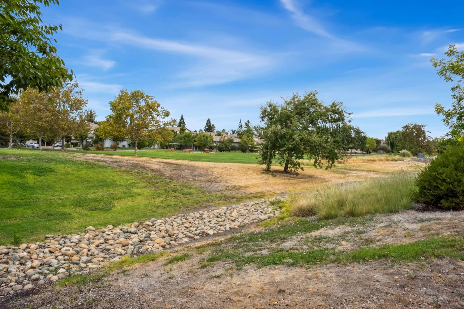 Detail Gallery Image 34 of 52 For 161 Menard Cir, Sacramento,  CA 95835 - 4 Beds | 3 Baths