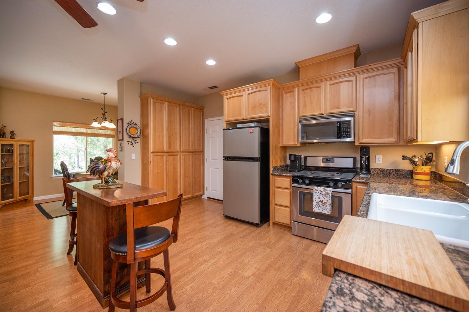 Detail Gallery Image 14 of 42 For 6460 Deer Canyon Ct, Placerville,  CA 95667 - 3 Beds | 2 Baths