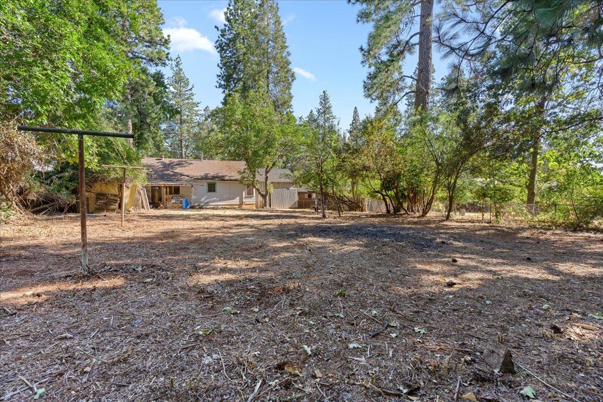 Detail Gallery Image 3 of 26 For 11548 Ridge Rd, Nevada City,  CA 95959 - 3 Beds | 1 Baths