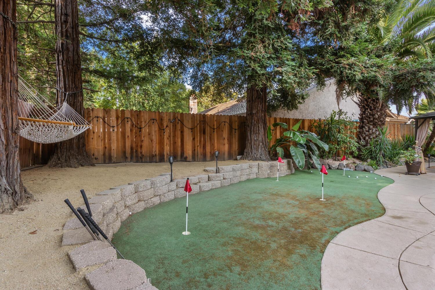 Detail Gallery Image 37 of 41 For 7455 Castano Way, Sacramento,  CA 95831 - 4 Beds | 2/1 Baths