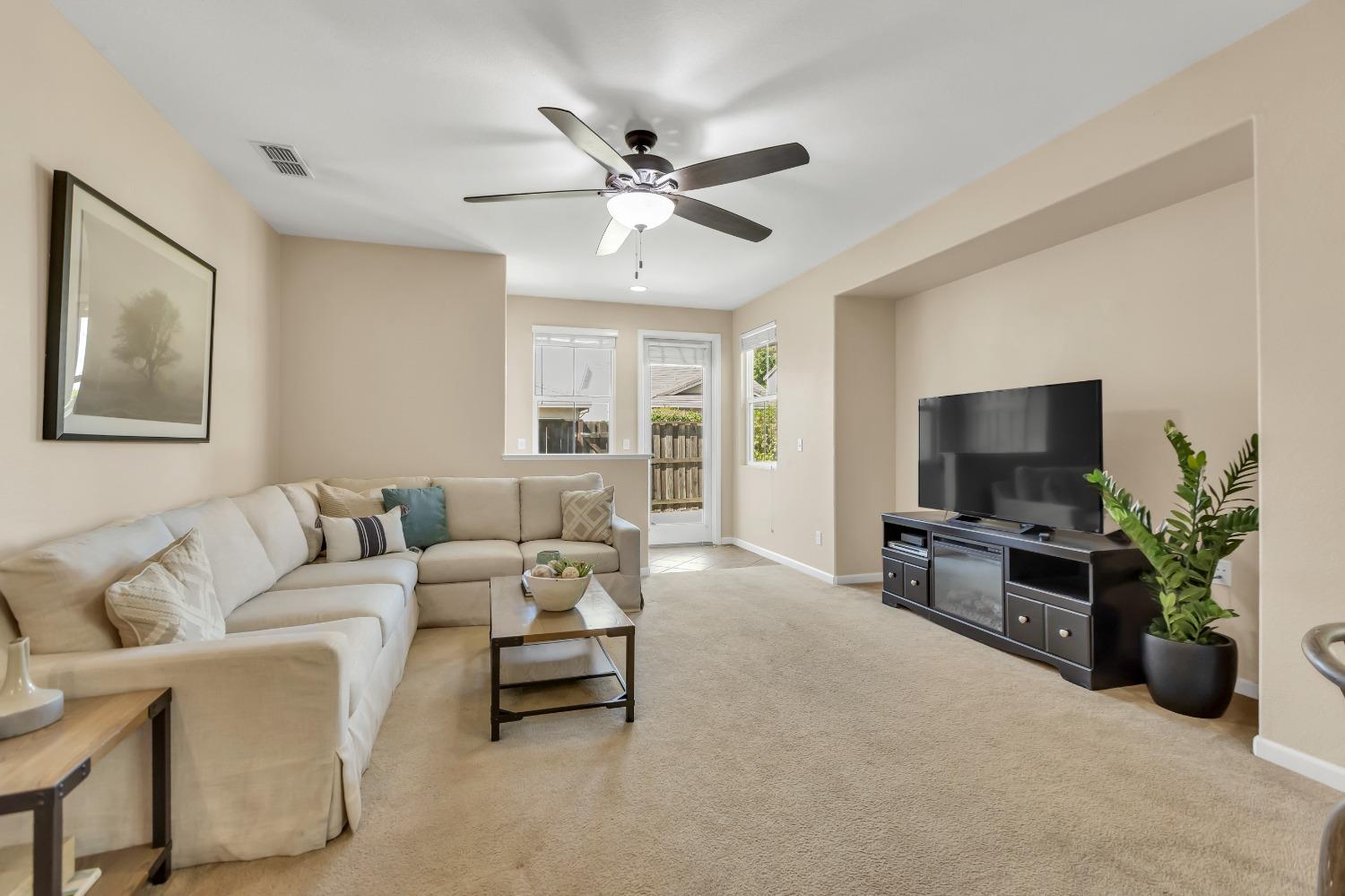 Detail Gallery Image 19 of 54 For 3063 Brunnet Ln, Sacramento,  CA 95833 - 3 Beds | 2 Baths