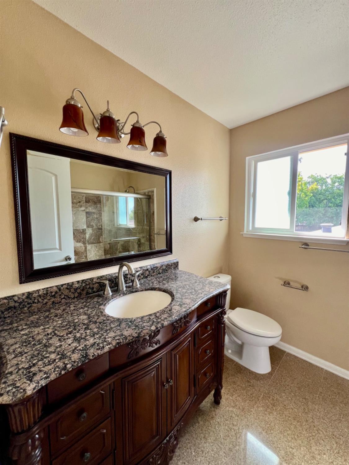 Detail Gallery Image 23 of 34 For 6016 Telesco Way, Carmichael,  CA 95608 - 4 Beds | 2/1 Baths