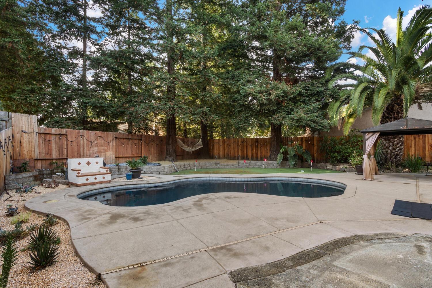 Detail Gallery Image 36 of 41 For 7455 Castano Way, Sacramento,  CA 95831 - 4 Beds | 2/1 Baths