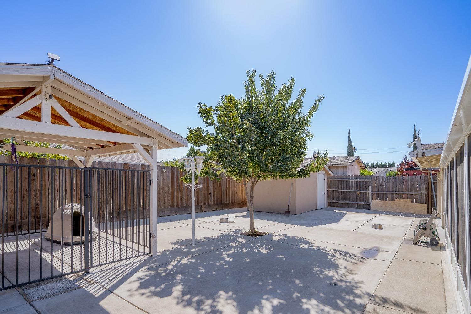 Detail Gallery Image 22 of 38 For 2166 Carmen Ct, Stockton,  CA 95206 - 3 Beds | 2 Baths