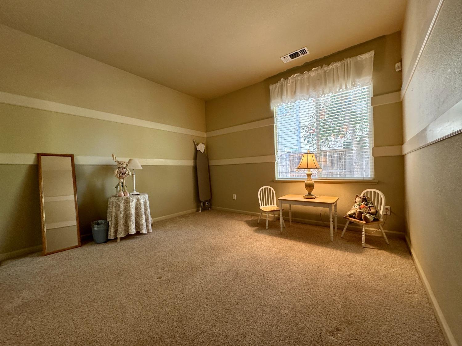 Detail Gallery Image 11 of 29 For 171 Memory Ln, Turlock,  CA 95382 - 4 Beds | 2/1 Baths