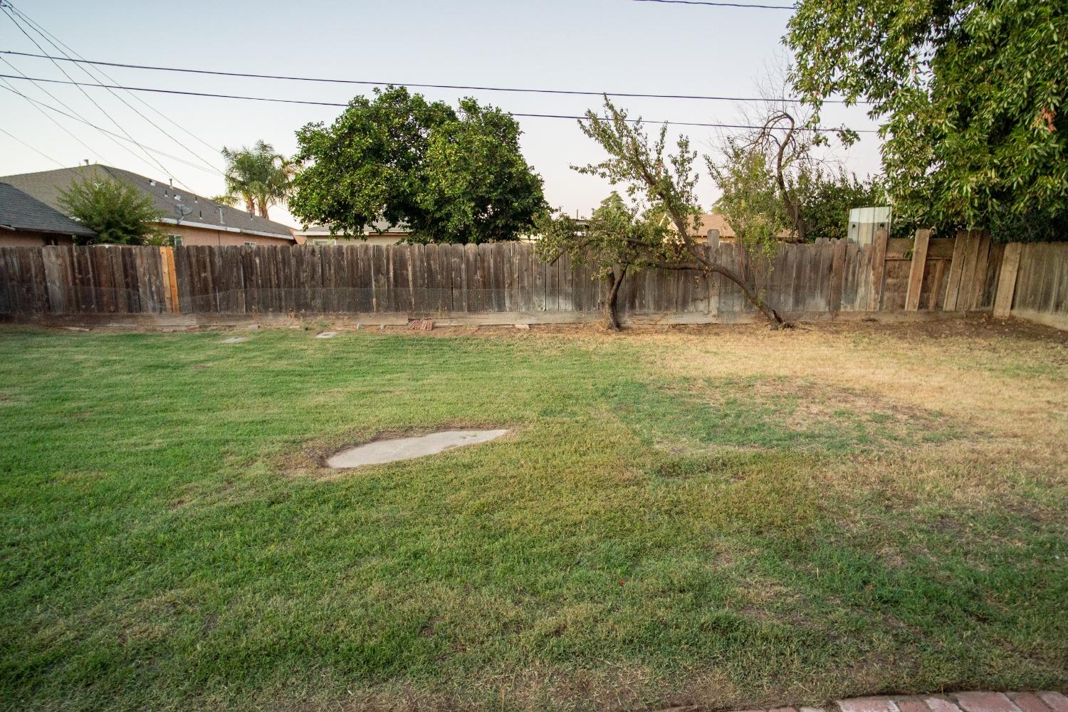 Laurel Avenue, Atwater, California image 18