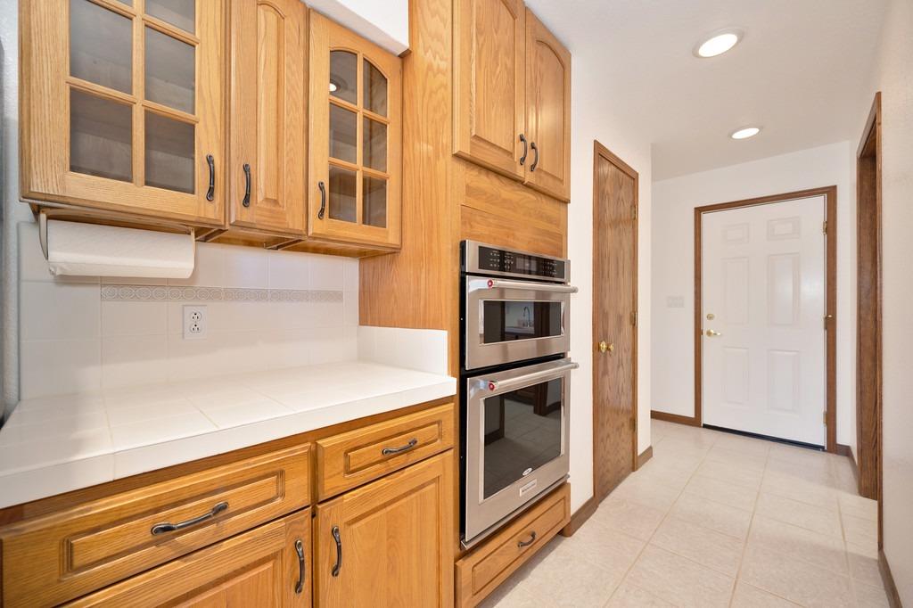 Detail Gallery Image 11 of 40 For 220 Floral Ln, Newcastle,  CA 95658 - 2 Beds | 2/1 Baths