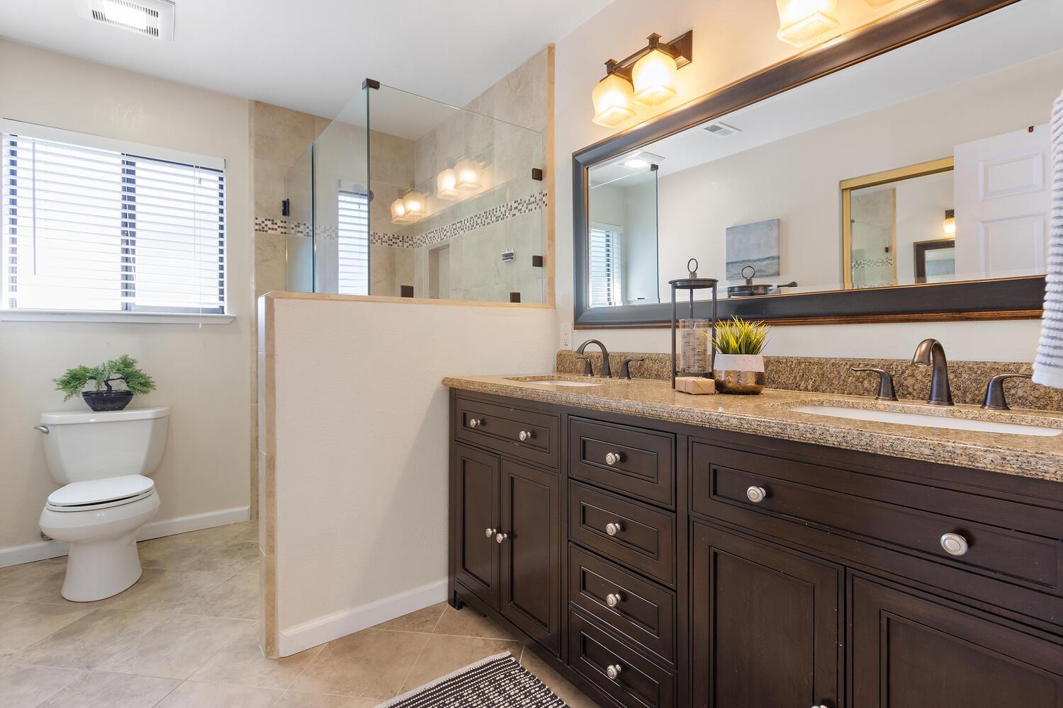 Detail Gallery Image 25 of 41 For 7455 Castano Way, Sacramento,  CA 95831 - 4 Beds | 2/1 Baths