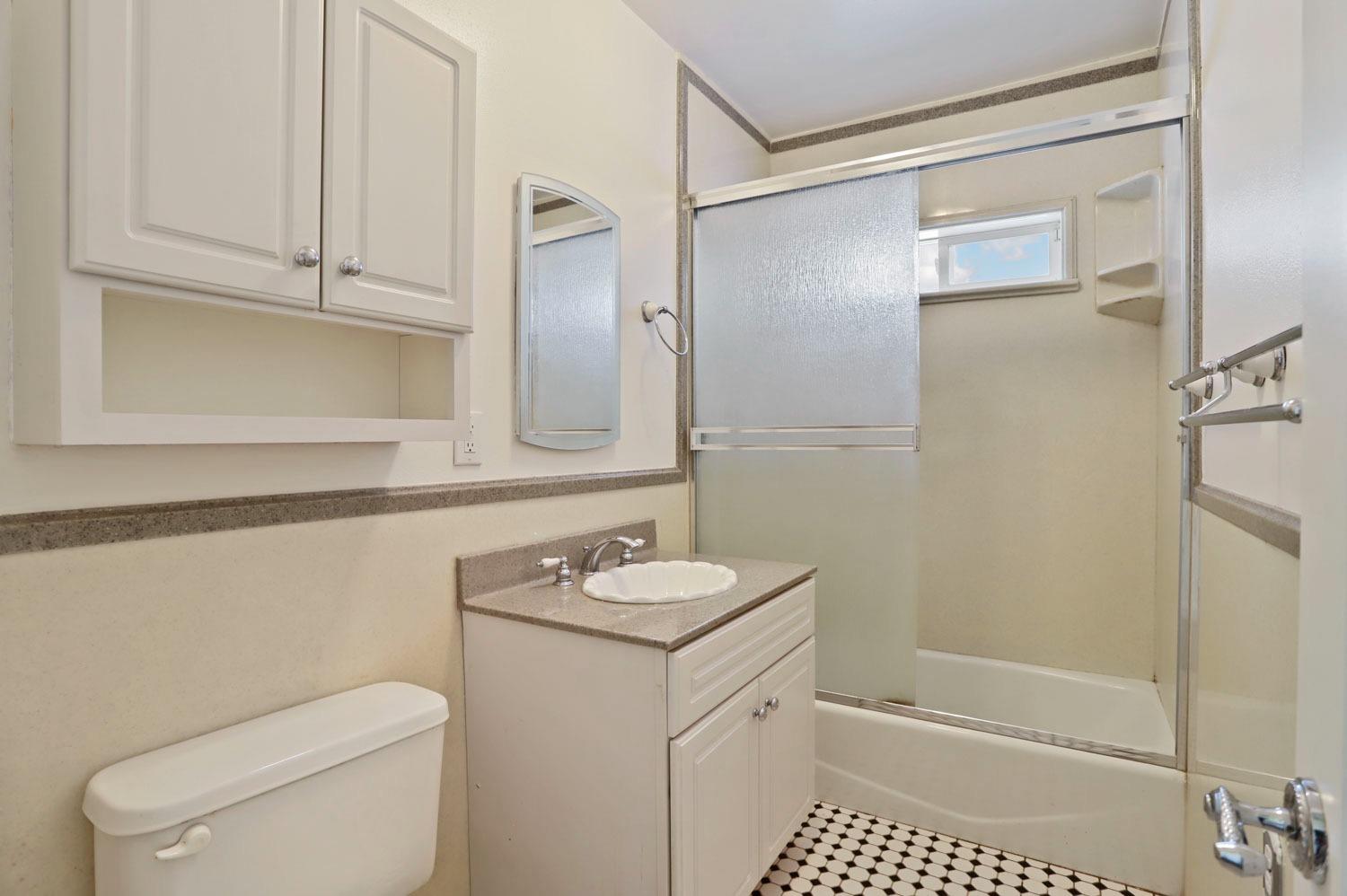 Detail Gallery Image 7 of 21 For 1475 Parker Ave, Tracy,  CA 95376 - 2 Beds | 1 Baths