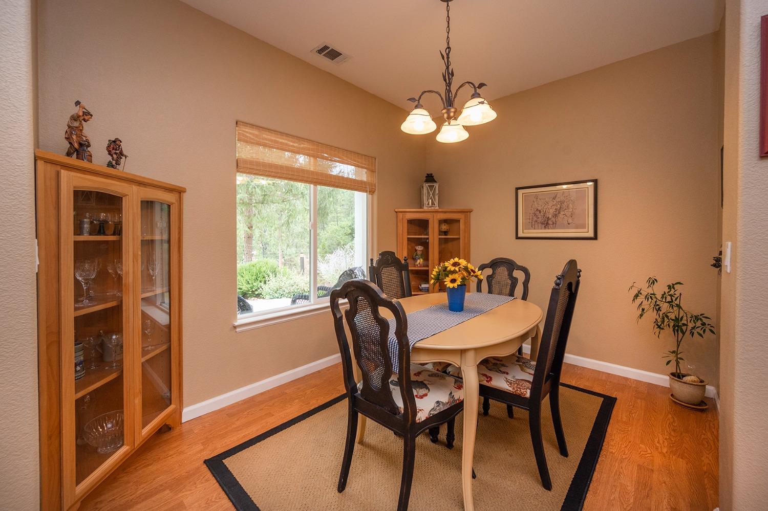 Detail Gallery Image 9 of 42 For 6460 Deer Canyon Ct, Placerville,  CA 95667 - 3 Beds | 2 Baths