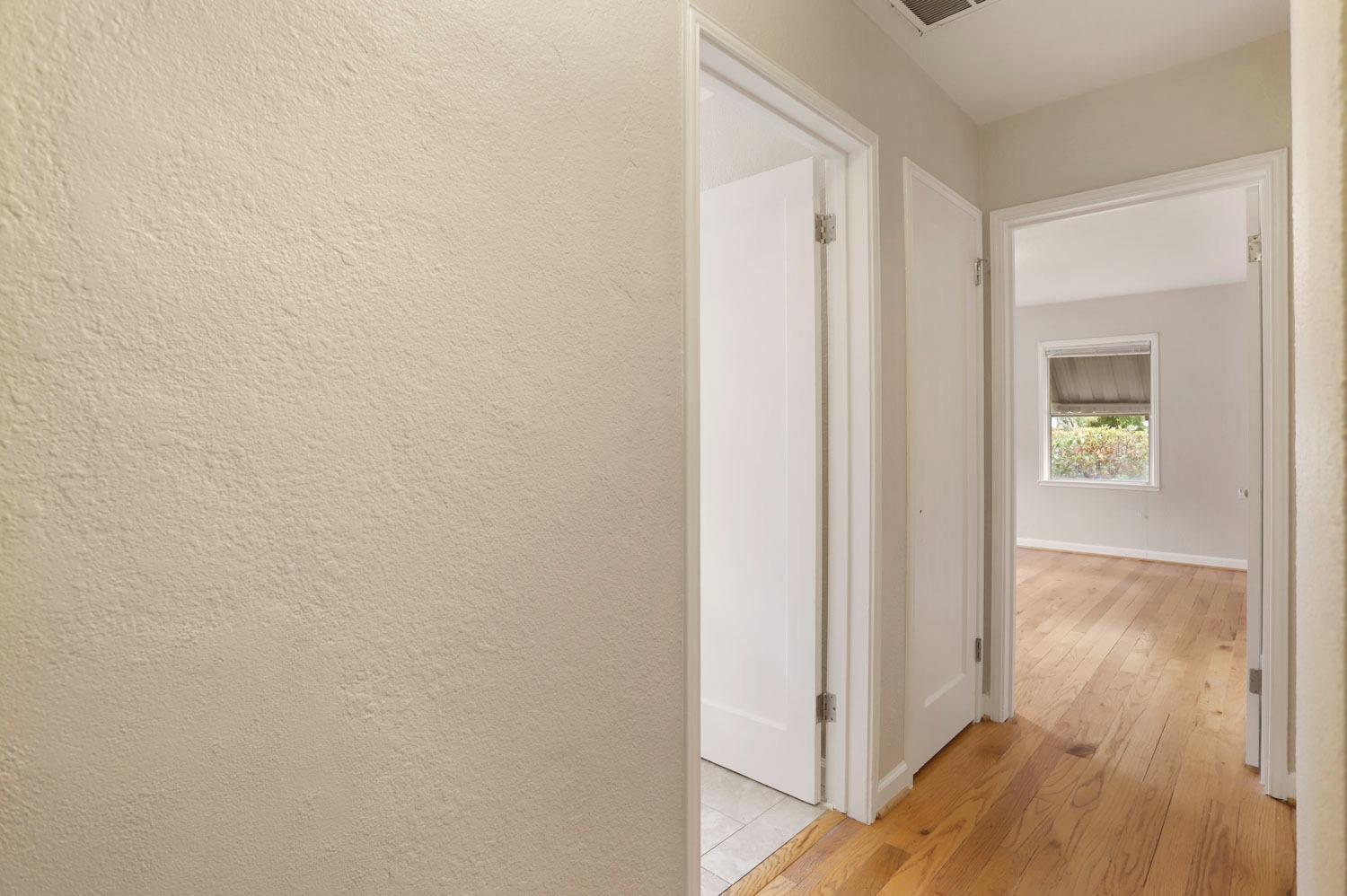 Detail Gallery Image 11 of 36 For 201 E Ellis St, Stockton,  CA 95204 - 3 Beds | 2 Baths