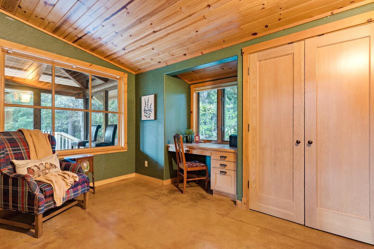 Detail Gallery Image 7 of 99 For 10895 Scotts Flat Dam Road, Nevada City,  CA 95959 - 3 Beds | 2 Baths