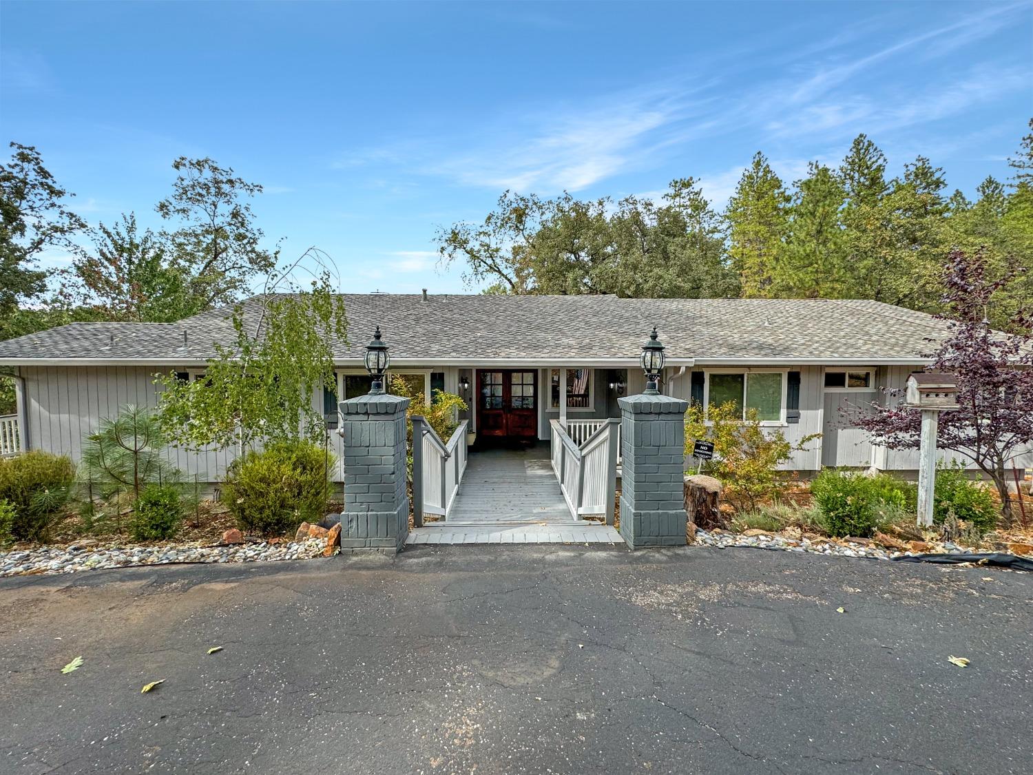 Detail Gallery Image 8 of 53 For 25414 Table Meadow Rd, Auburn,  CA 95602 - 4 Beds | 3/1 Baths