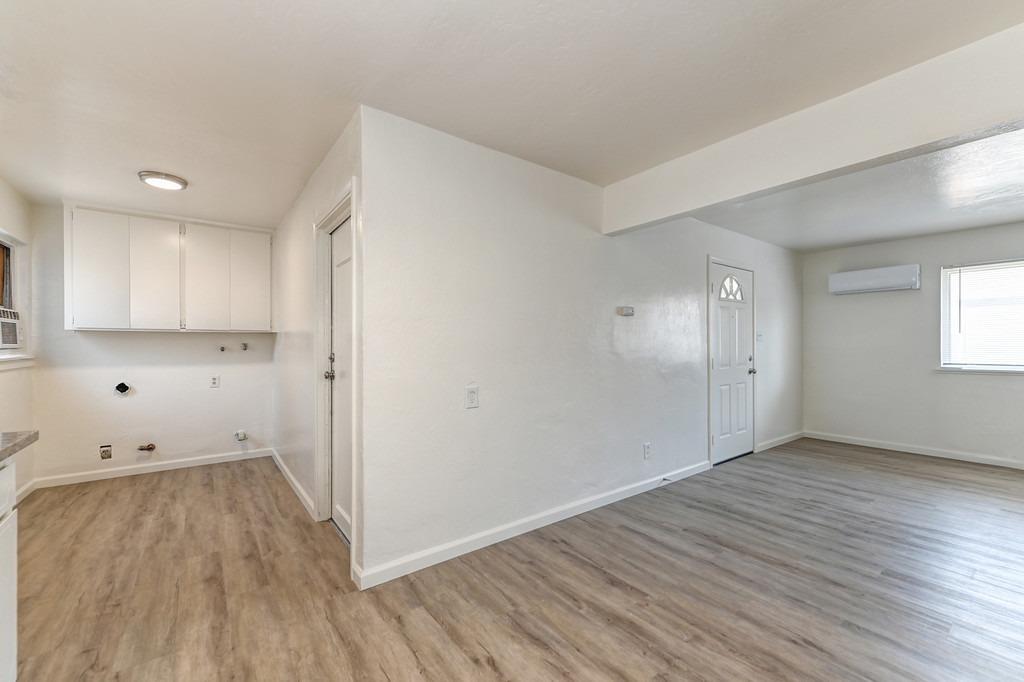 Detail Gallery Image 10 of 22 For 1956 Grand Ave, Sacramento,  CA 95838 - 2 Beds | 1 Baths