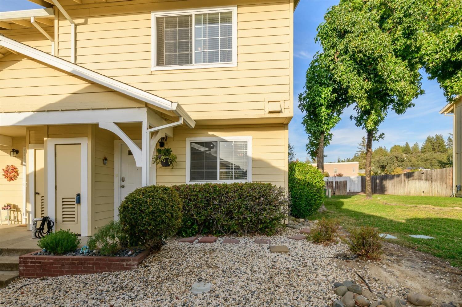 Detail Gallery Image 1 of 25 For 578 Diamond Meadows Loop, Diamond Springs,  CA 95619 - 2 Beds | 1/1 Baths