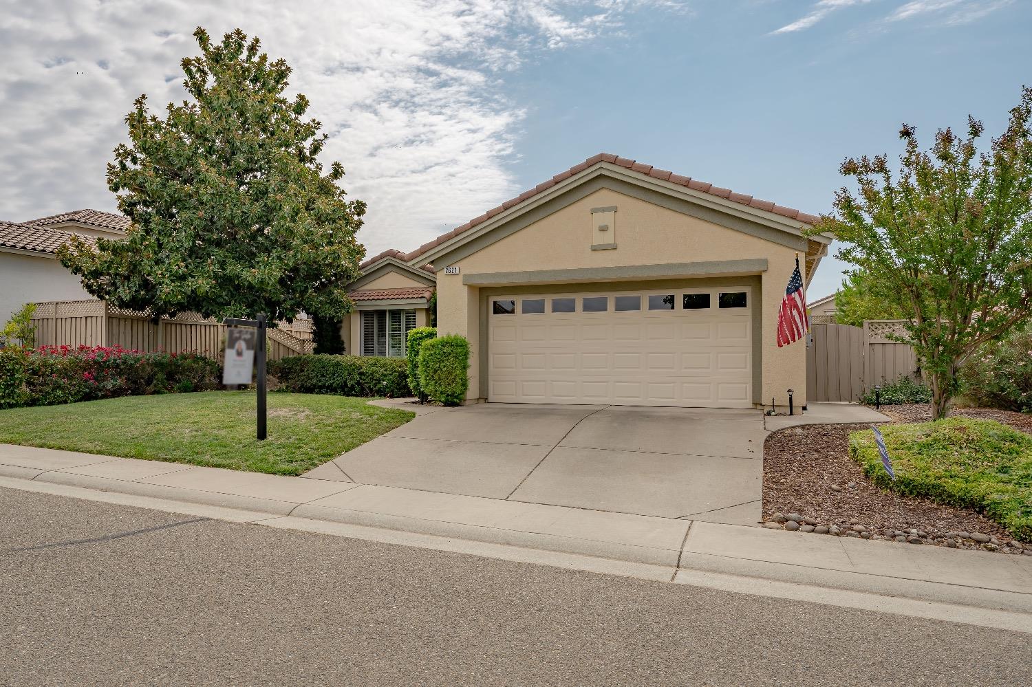 Detail Gallery Image 1 of 50 For 2621 Winding Way, Lincoln,  CA 95648 - 2 Beds | 2 Baths