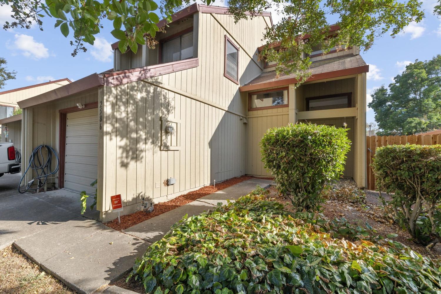 Detail Gallery Image 3 of 36 For 2586 Lagoon Ln, West Sacramento,  CA 95691 - 2 Beds | 1/1 Baths