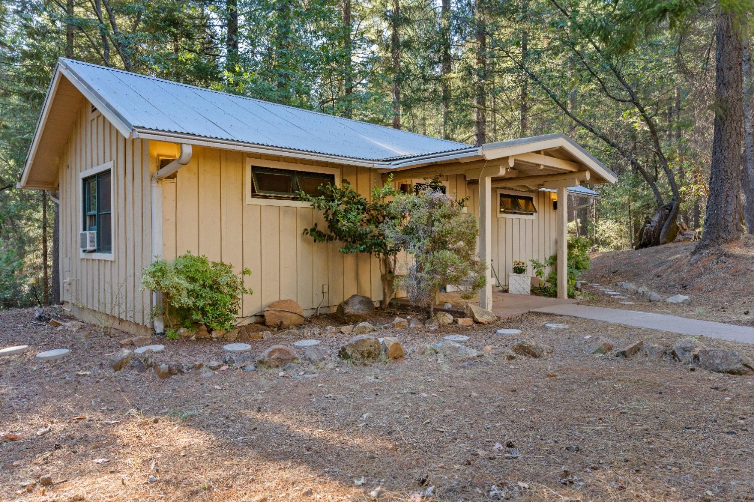 Detail Gallery Image 44 of 99 For 10895 Scotts Flat Dam Road, Nevada City,  CA 95959 - 3 Beds | 2 Baths