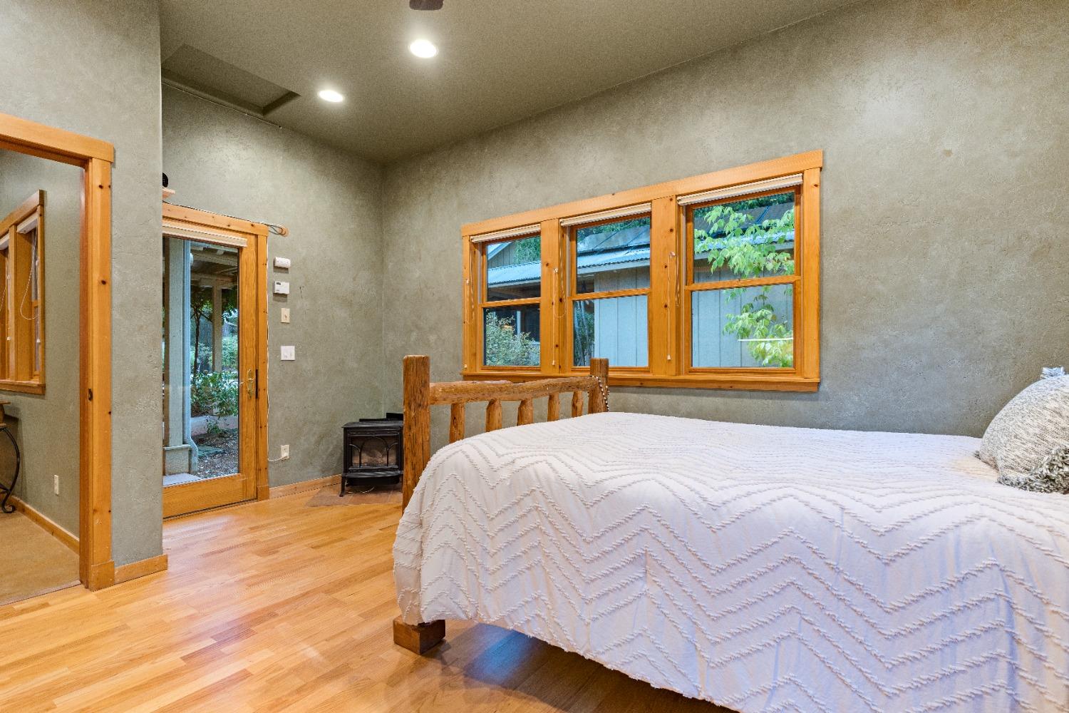 Detail Gallery Image 31 of 99 For 10895 Scotts Flat Dam Road, Nevada City,  CA 95959 - 3 Beds | 2 Baths