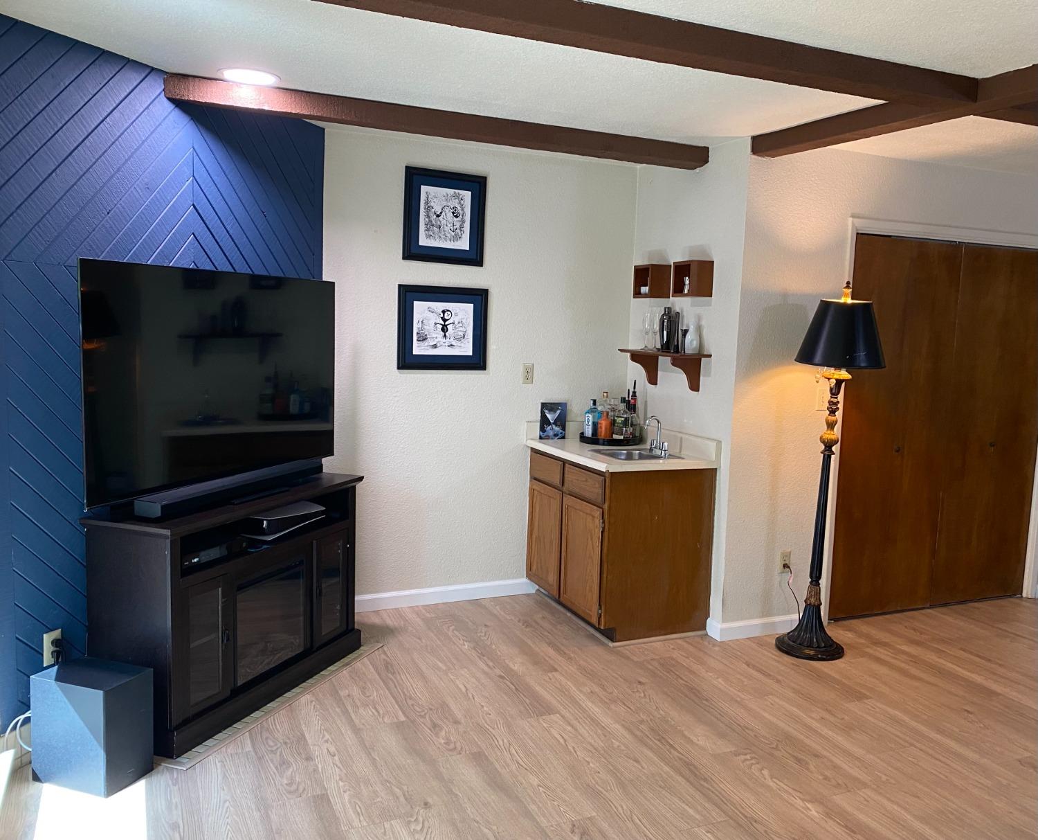 Detail Gallery Image 4 of 13 For 4701 College Oak Dr #7,  Sacramento,  CA 95841 - 2 Beds | 2/1 Baths